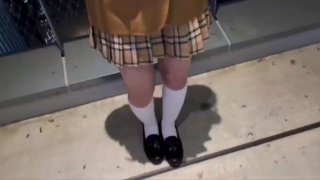 对白搞笑淫荡剧情演绎渣男下班饥渴难忍待女友专心追剧偷偷遛到隔壁房间把正在休息的女友闺蜜给啪啪了很刺激